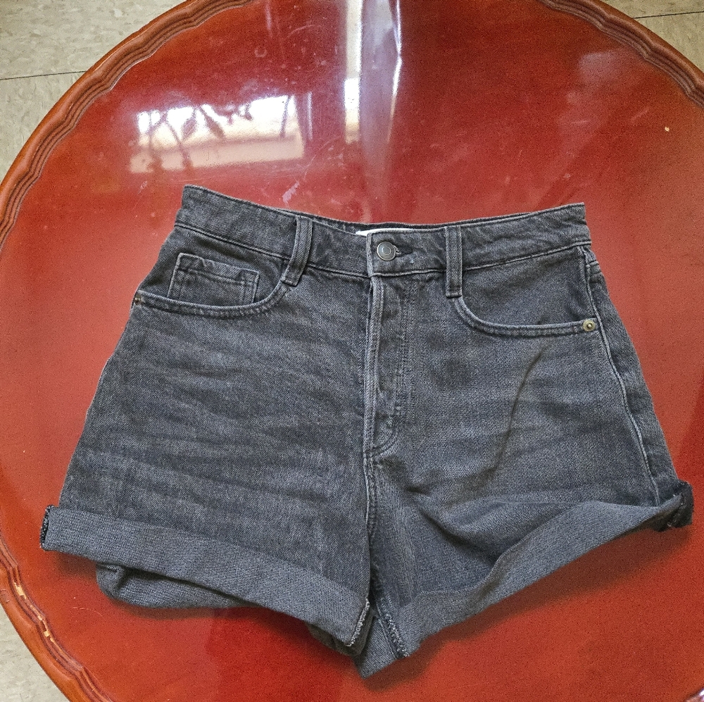 Garage Denim Shorts Black Cuffed Size 4 Like New Without Tags